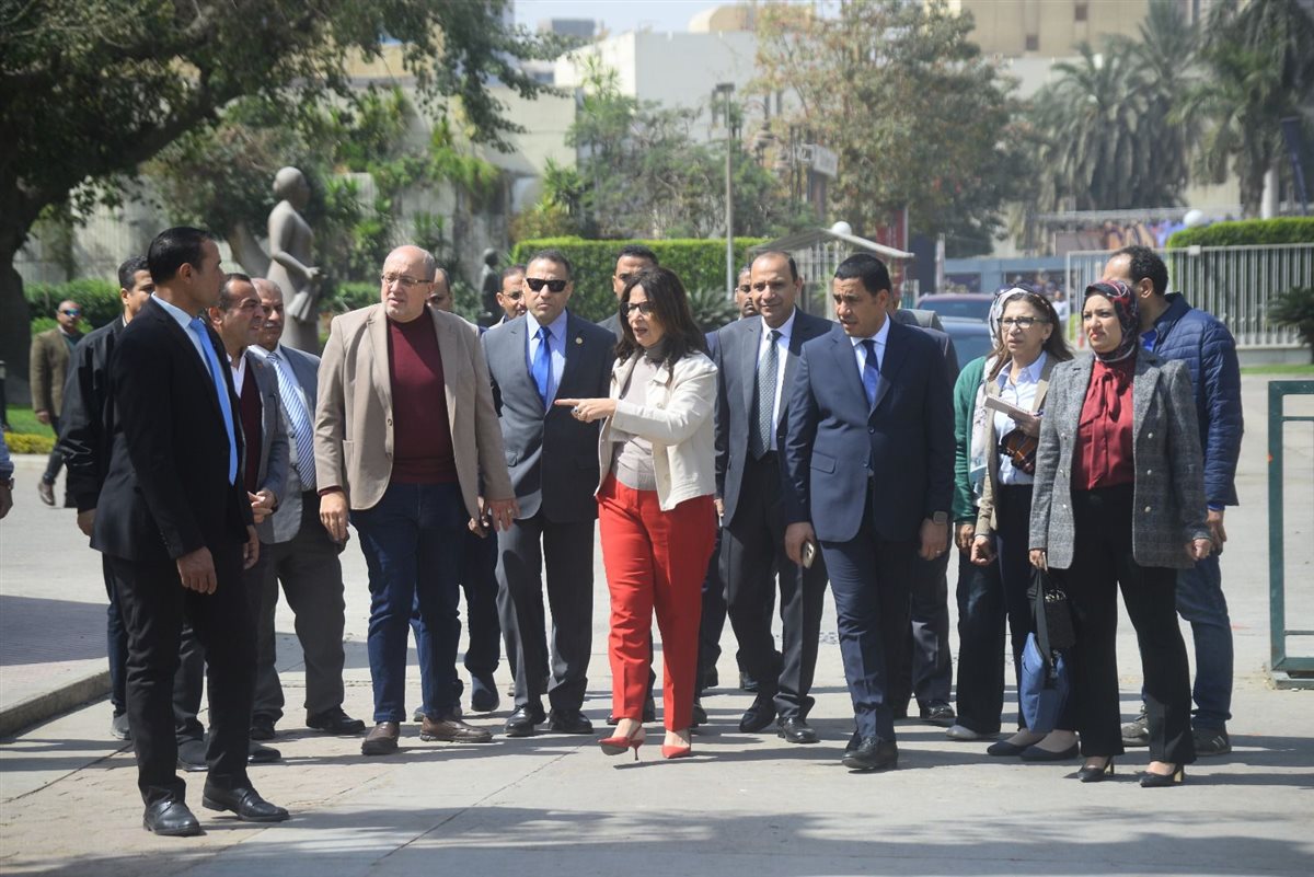الوزيرة تتفقد الأوبرا