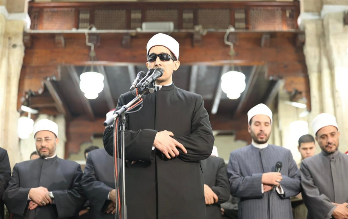 قرّاء الجامع الأزهر يحيون صلاة التراويح في الليلة الرابعة والعشرين من رمضان