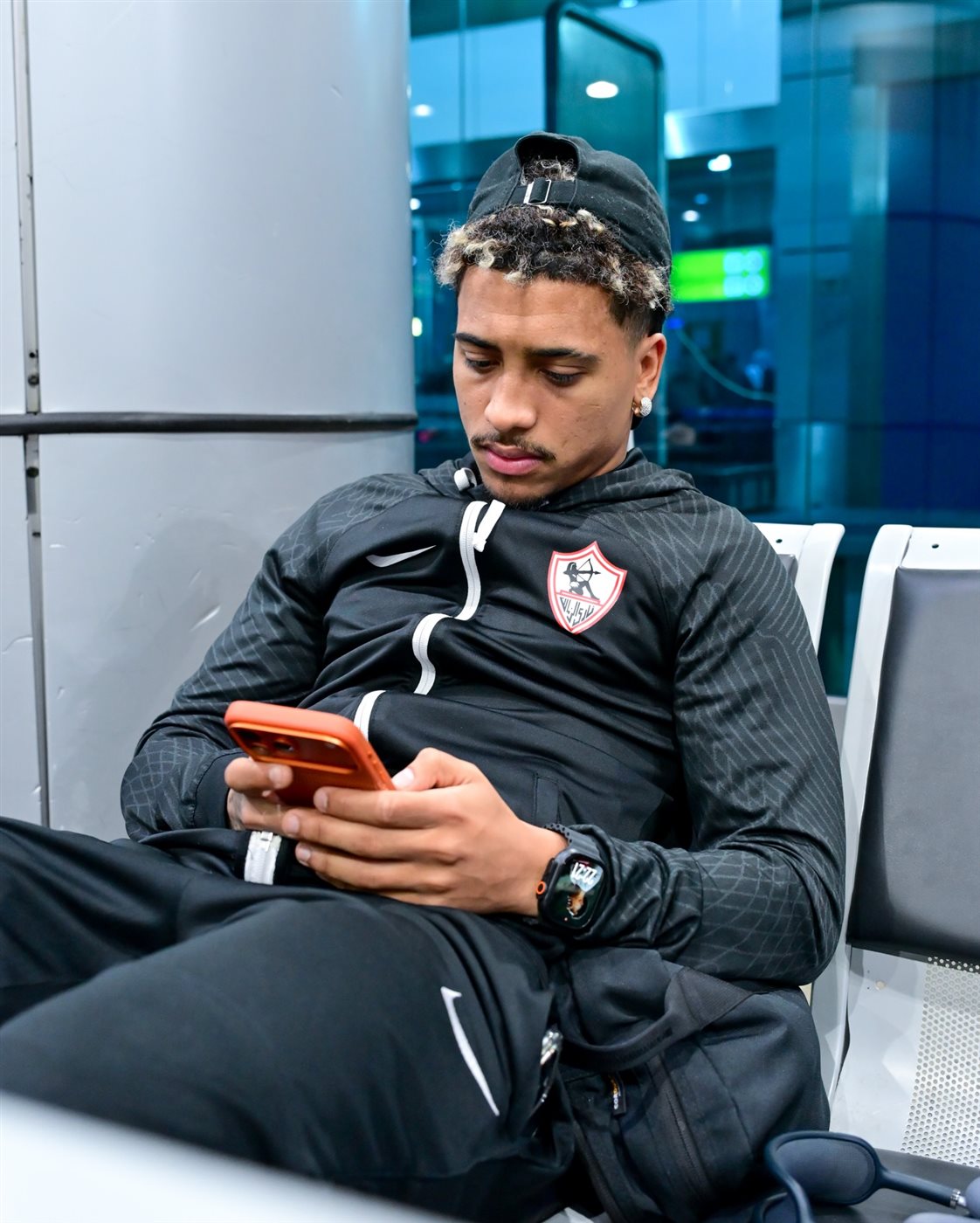 بعثة الزمالك في مطار القاهرة قبل السفر إلى الكونغو لمواجهة أوتوهو بالكونفدرالية