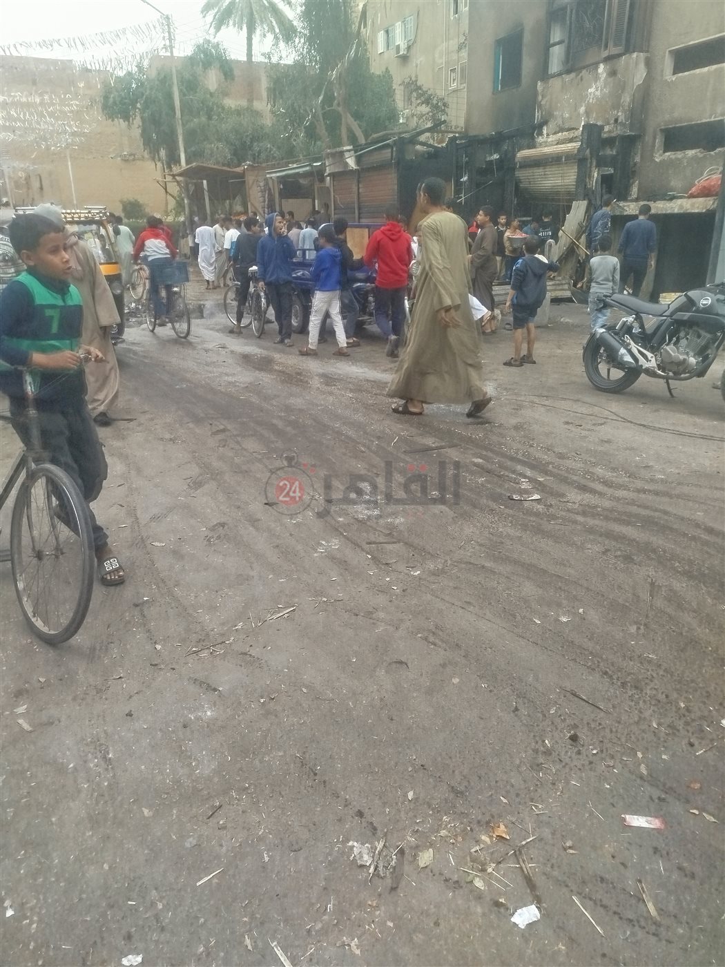 نشوب حريق في مطعم ومحل تجاري