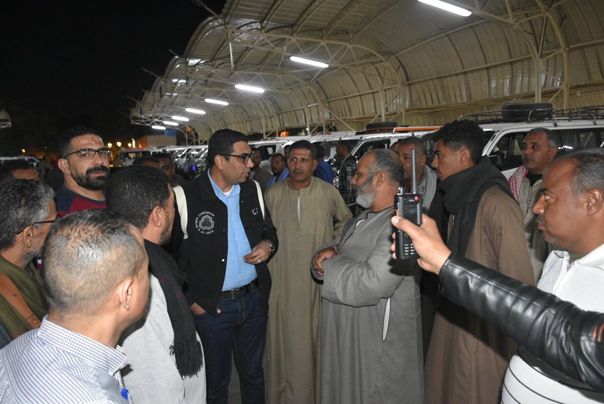 جولة نائب المحافظ بموقف السيارات&nbsp;