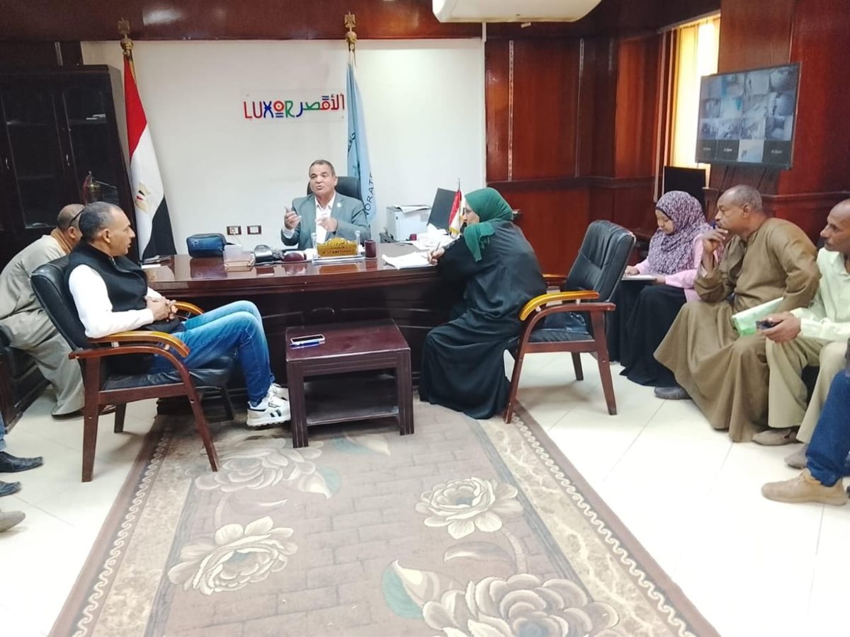 اجتماع رئيس مركز اسنا&nbsp;