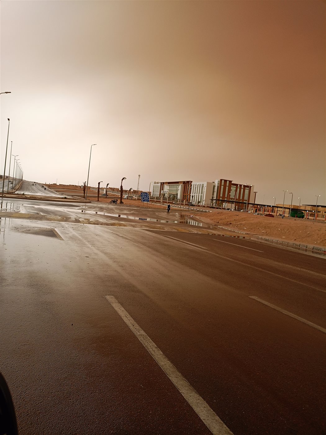 سقوط أمطار على مدينة طور سيناء 