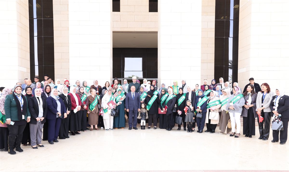 يكرم الأمهات المثاليات في وزارة النقل لعام 2026&nbsp;