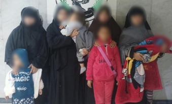 القبض على متهمان و7 سيدات بحوزتهم 14 صغير معرضين حياتهم للخطر