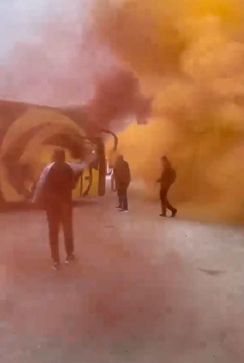 <strong>جماهير الترجي تحفز اللاعبين في مطار قرطاج قبل موقعة الأهلي بدوري الأبطال&nbsp;</strong>