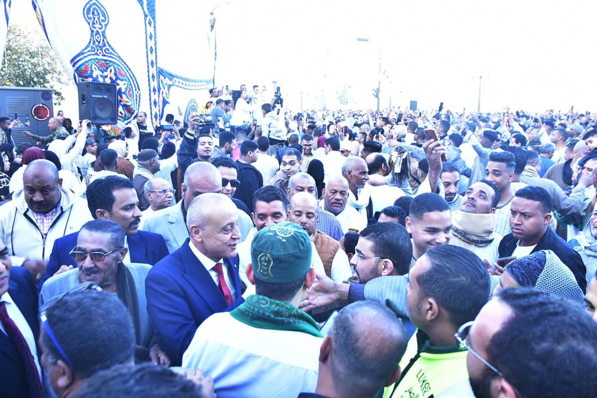 محافظ الأقصر بساحة ابو الحجاج في صلاة العيد&nbsp;