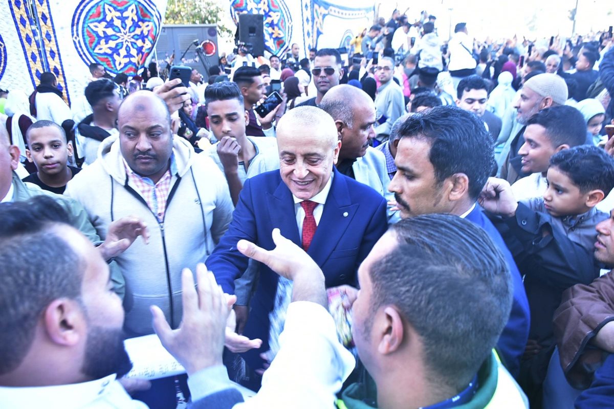 محافظ الأقصر بساحة ابو الحجاج في صلاة العيد&nbsp;