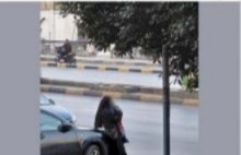 القبض على المتهمة باستغلال كريمتها وممارسة أعمال التسول واستجداء المارة