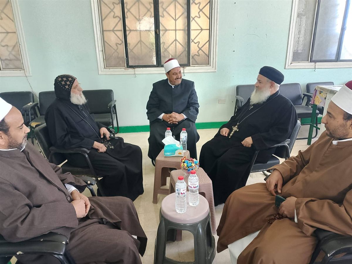 أوقاف جنوب سيناء تستقبل وفد من الكنيسة للتهنئة بالعيد 