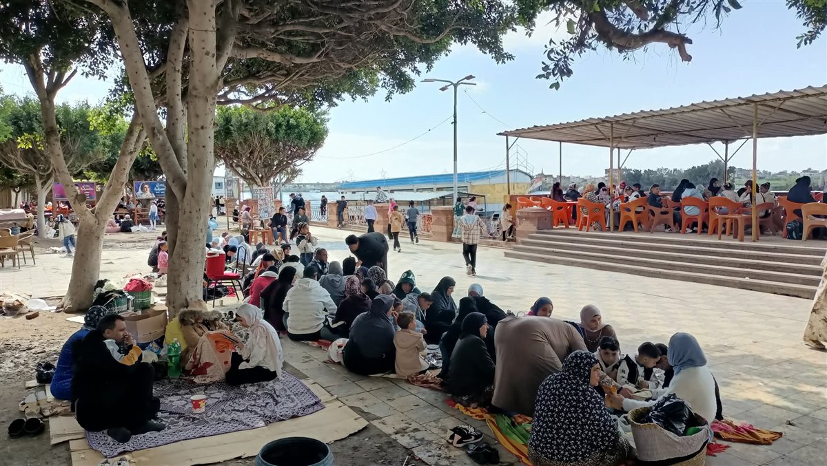 إقبال كثيف علي الحدائق