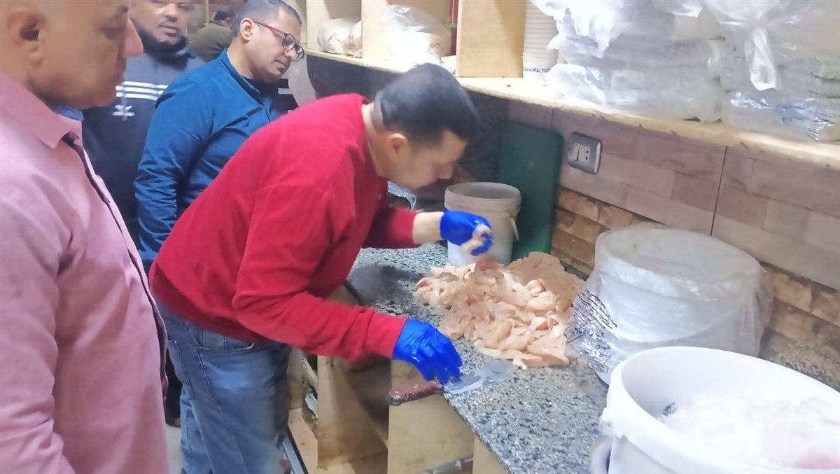 ضبط لحوم ودواجن مجهولة المصدر بالوادى الجديد