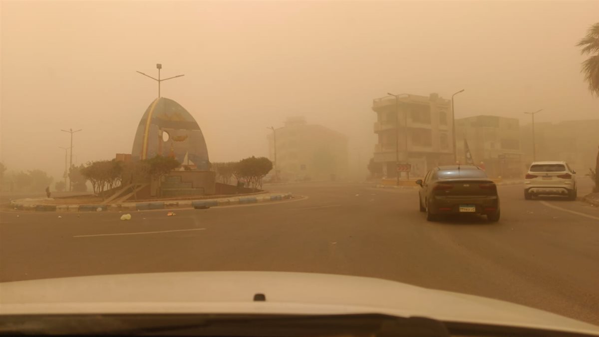 عاصفة ترابية برأس غارب 
