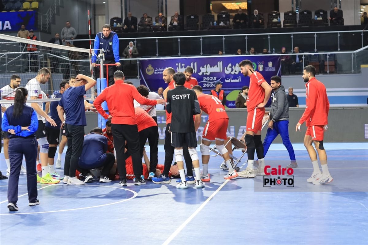 <strong>إصابة سيف عابد نجم طائرة الأهلي في مباراة الزمالك&nbsp;</strong>