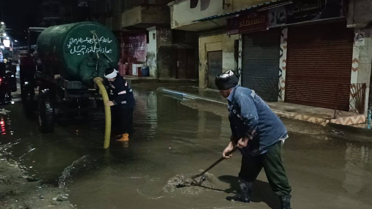 كسح مياه الأمطار من شوارع كفر الشيخ&nbsp;