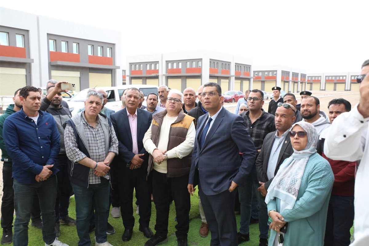 محافظ البحر الاحمر يتفقد سوق الجملة الجديد بالغردقة
