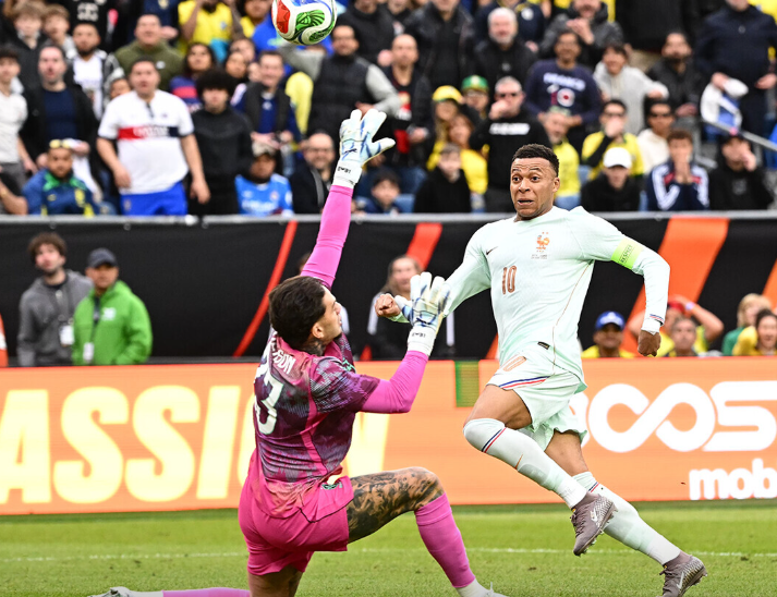مباراة فرنسا والبرازيل الودية من اجل الإستعداد لمنافسات بطولة كأس العالم 2026 بالولايات المتحدة وكندا والمكسيك