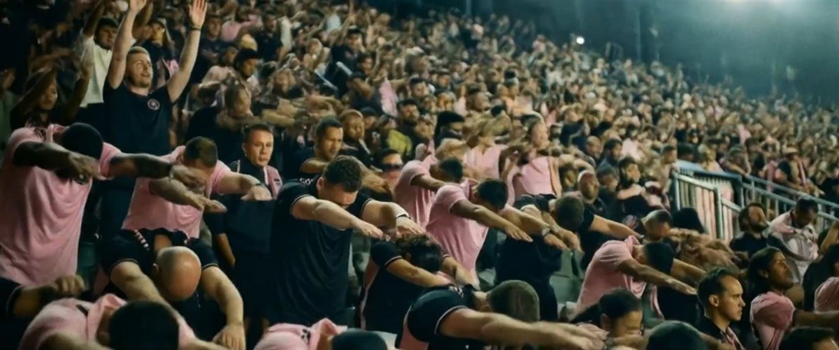 <strong>تكريم استثنائي.. إنتر ميامي يخلّد ليونيل ميسي بمدرج يحمل اسمه داخل ملعبه الجديد</strong>