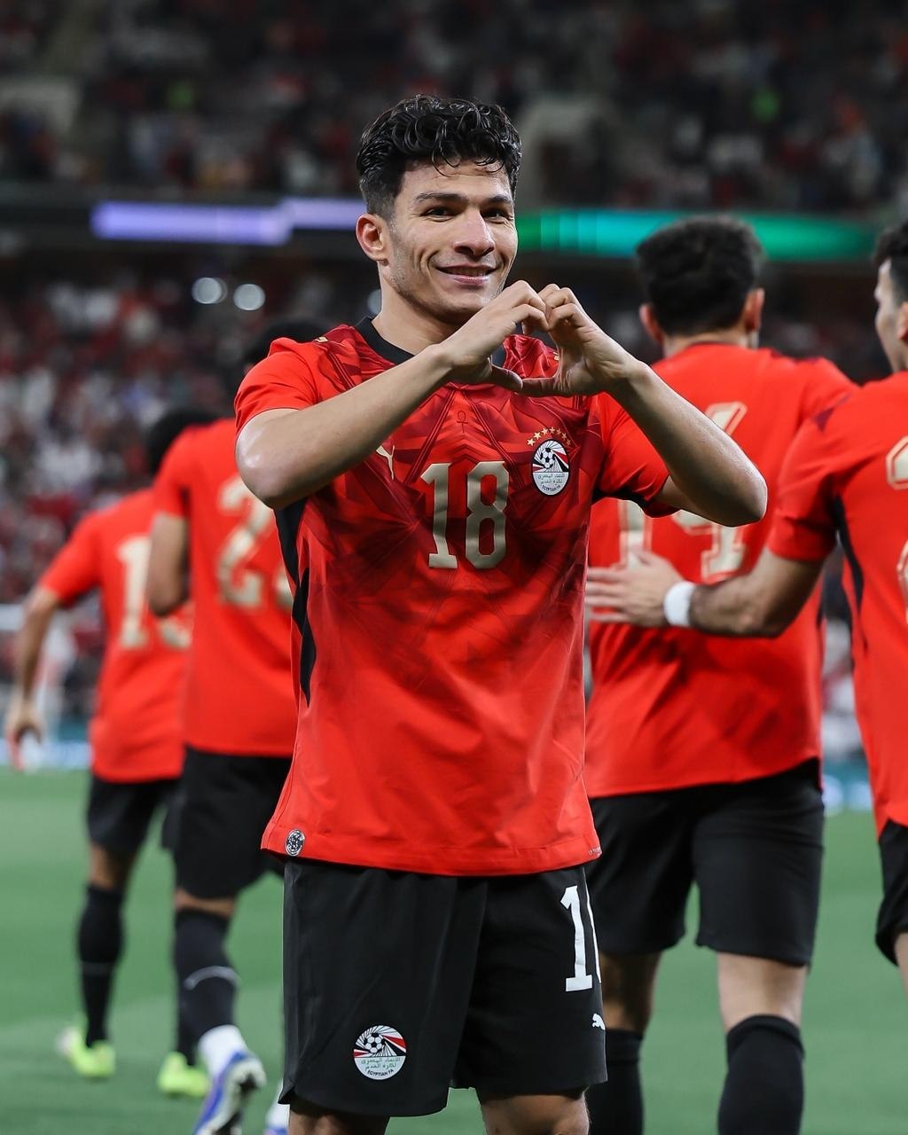 <strong>إسلام عيسى لاعب منتخب مصر ونادي سيراميكا كليوباترا</strong>