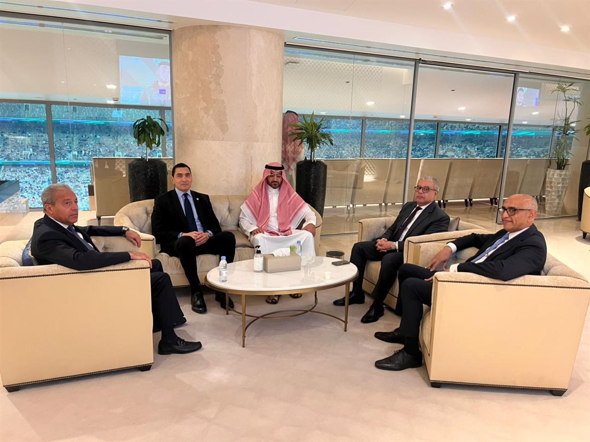 جانب من لقاء وزير الشباب والرياضة بنظيره السعودي