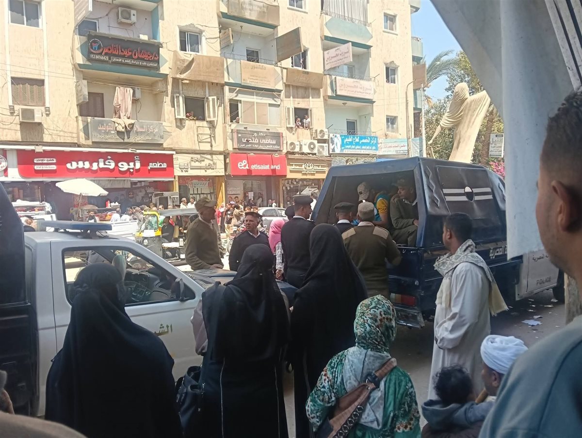 غلق وتشميع مطعم شهير في قنا