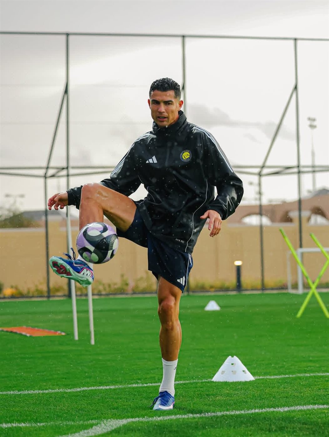بعد غيابه ما يقرب من شهر.. كريستيانو رونالدو قائد النصر يواصل برنامجه التأهيلي من أجل التعافي من الإصابة