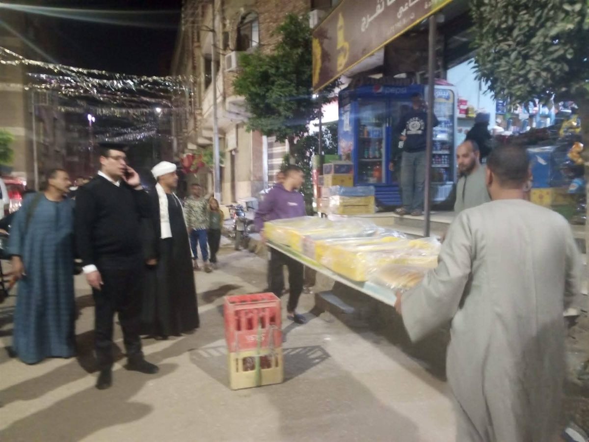 تحرير 3 محاضر لمخالفة قرار الغلق