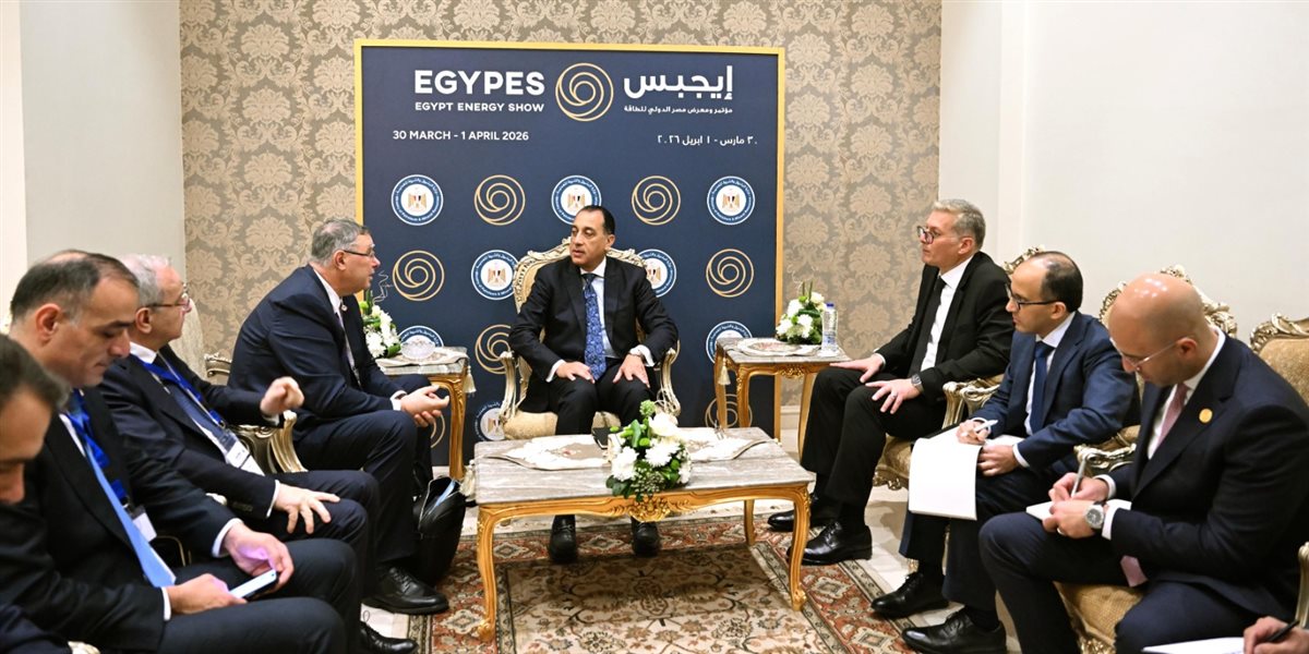 رئيس الوزراء يلتقي رئيس مجلس الإدارة والرئيس التنفيذي لشركة توتال إنرجيز