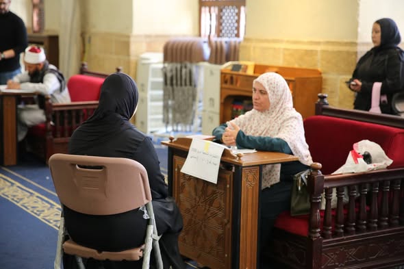 <strong>الاختبارات التتابعية رواق القرآن الكريم للكبار بالجامع الأزهر</strong>