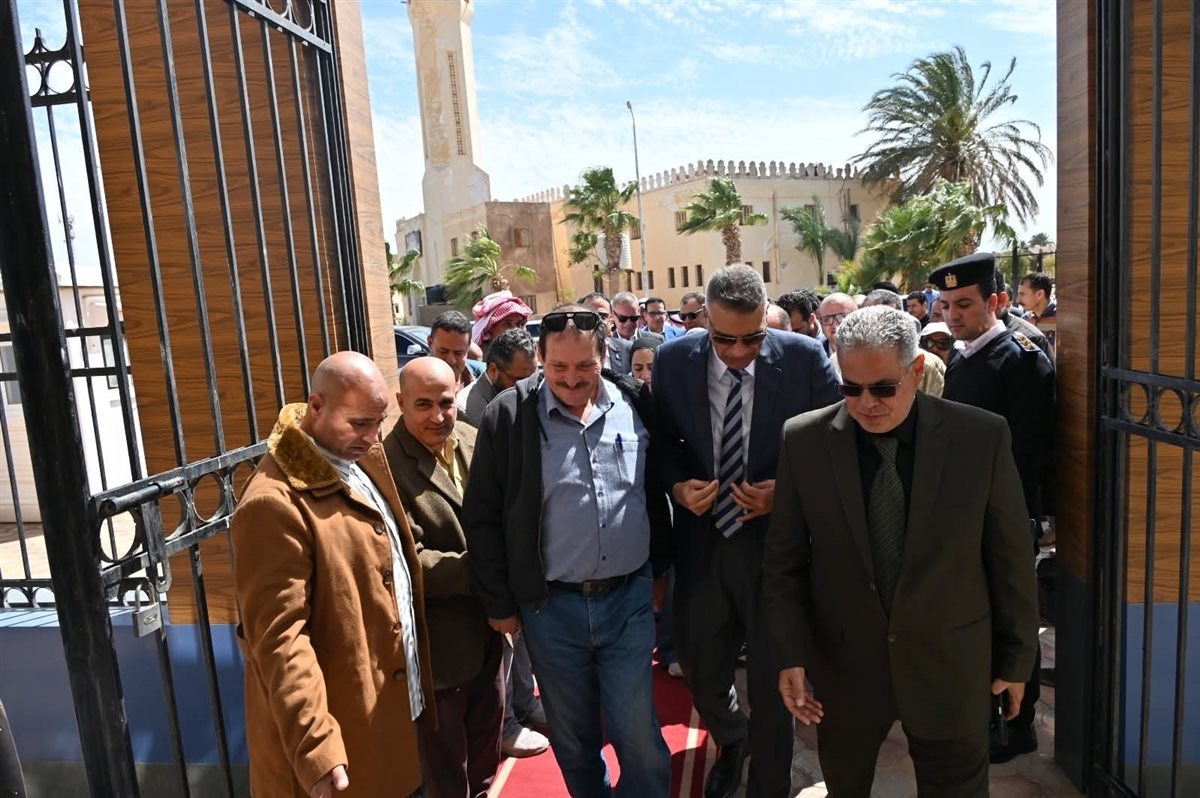 محافظ جنوب سيناء يتفقد مبنى التأمينات بأبو رديس