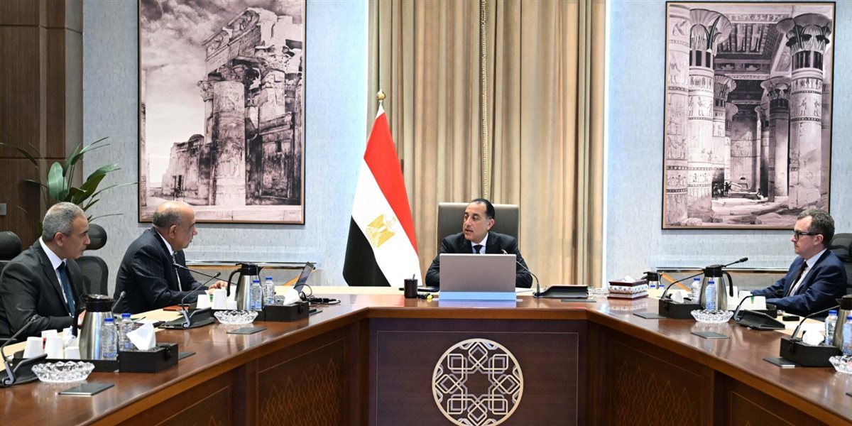 رئيس الوزراء يستعرض خطة إضافة مشروعات طاقة جديدة ومتجددة على الشبكة القومية