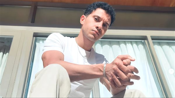 عصام عمر يستعد لـ عرض فيلم بحر