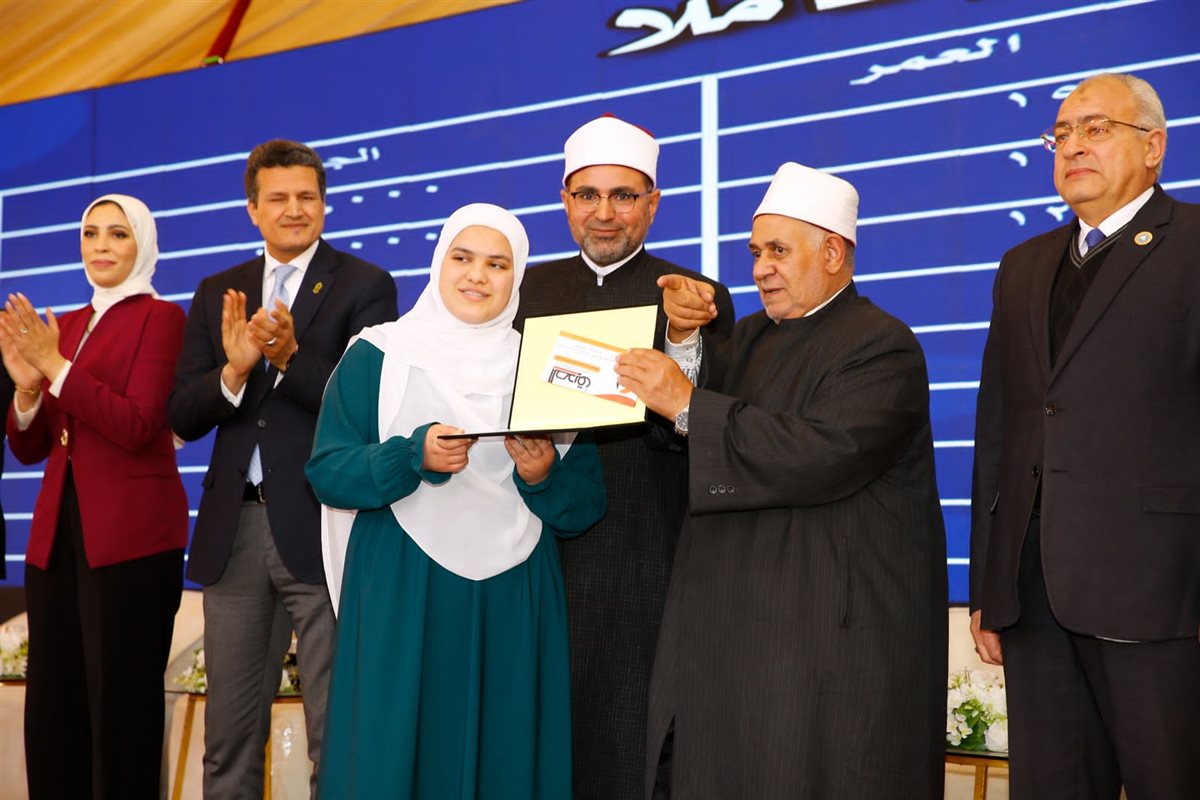 <strong>&nbsp;احتفالية كبرى لتكريم 400 من حفظة كتاب الله بدمياط&nbsp;</strong>