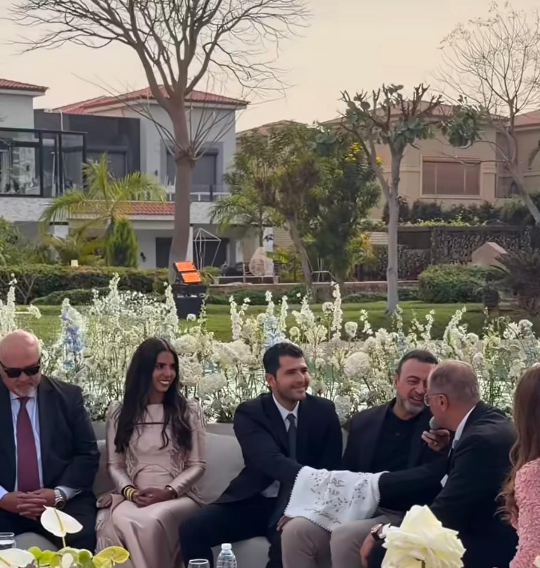 بحضور الداعية مصطفى حسني.. عقد قران عهد ابنة المنتج ورجل الإعلانات الشهير محمد السعدي