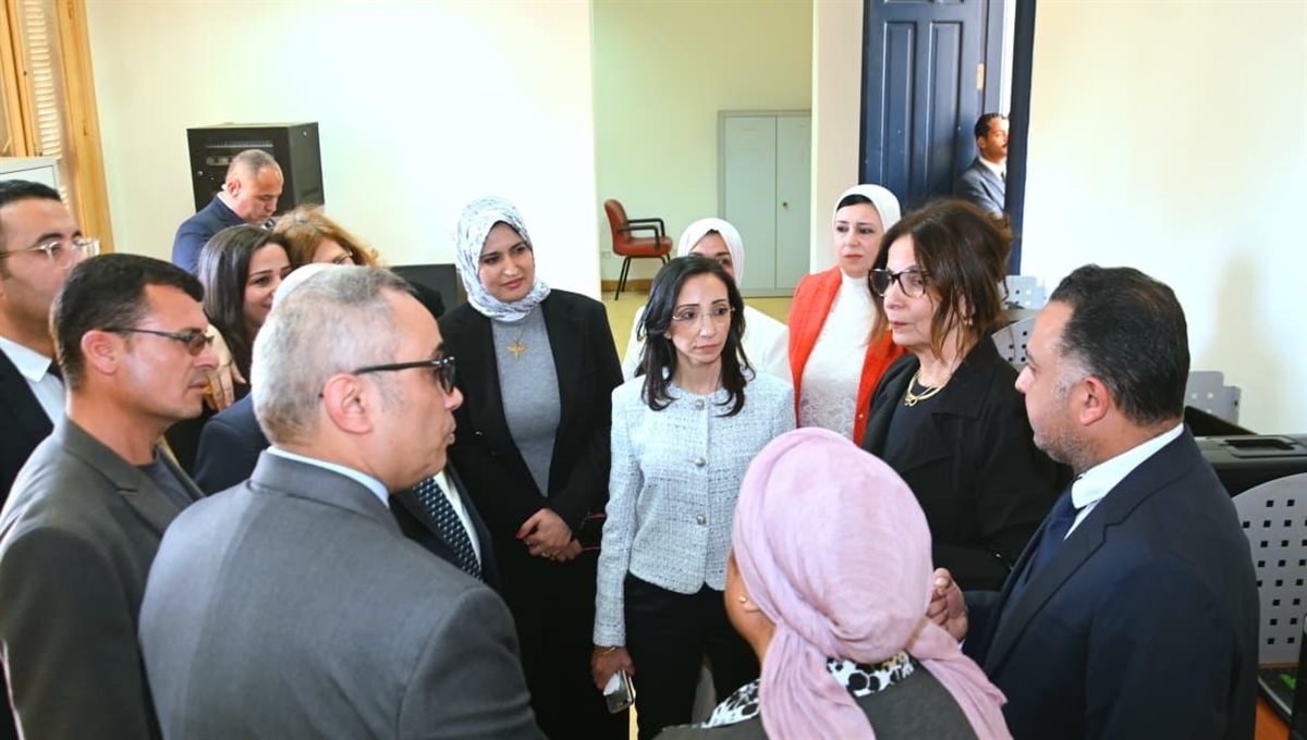 وزيرة الثقافة ومحافظ البحيرة تتفقدان دار الأوبرا
