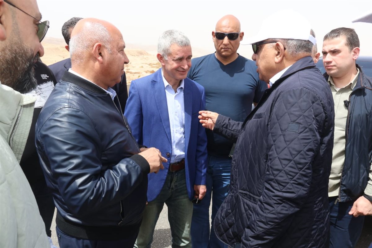 وزير النقل وزير الكهرباء خلال الجولة