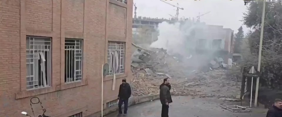 صورة توضح أحد مباني جامعات إيران بعد القصف