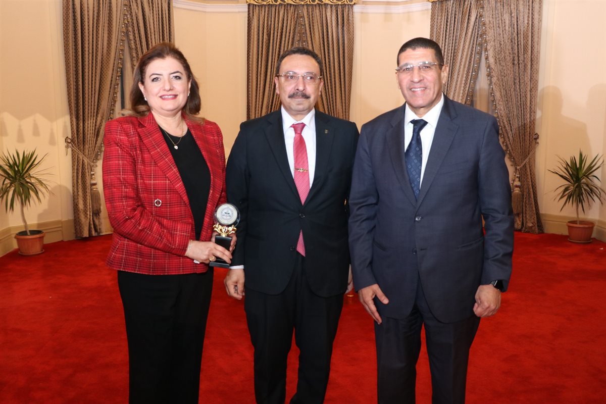 احتفالية مئوية 