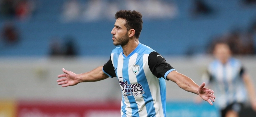 حمدي فتحي لاعب نادي الوكرة القطري ومنتخب مصر
