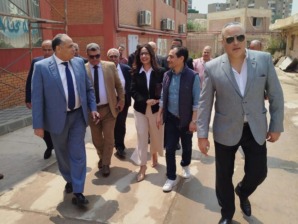 لقطات من تفقد وزيرة الثقافة لـ مسرح وسيرك 15 مايو قبل افتتاحه الشهر المقبل