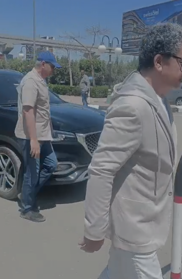&nbsp;شريف وعمرو عرفة أبرز الحضور في جنازة مدير التصوير عبد الحميد التوني