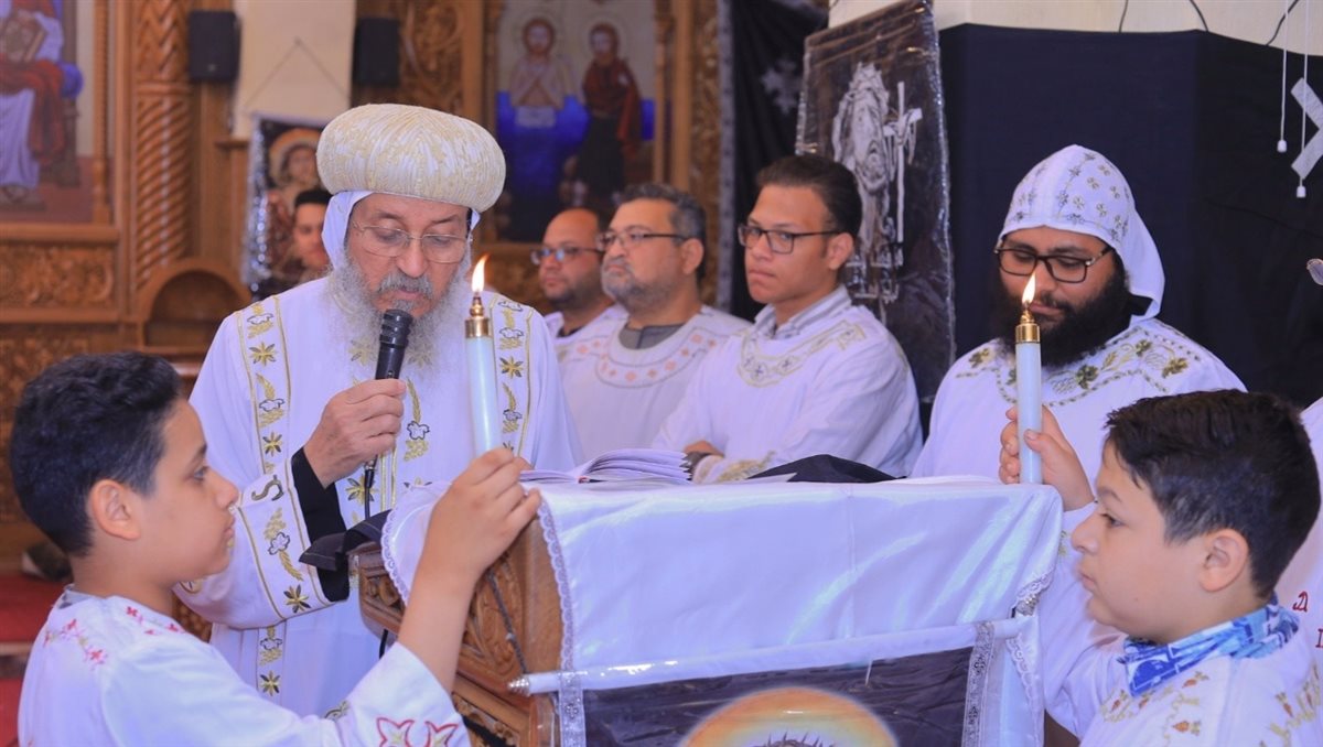 الأنبا يواقيم يترأس صلوات أسبوع الآلام