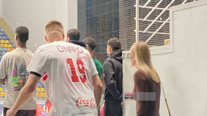 <strong>إصابة ديمتري لاعب الزمالك في كاحل القدم خلال نهائي كأس مصر للطائرة</strong>