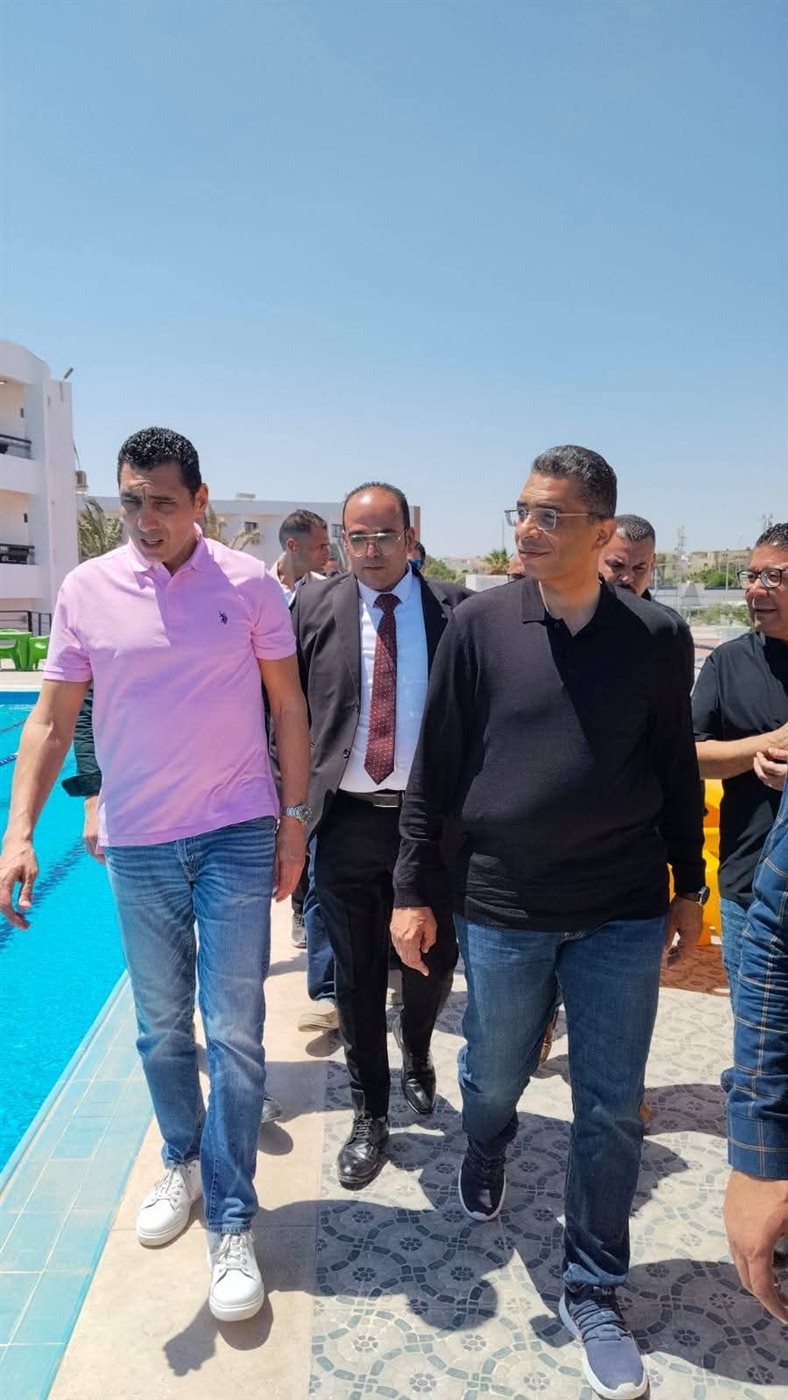 محافظ البحر الاحمر ووزير الشباب والرياضة 