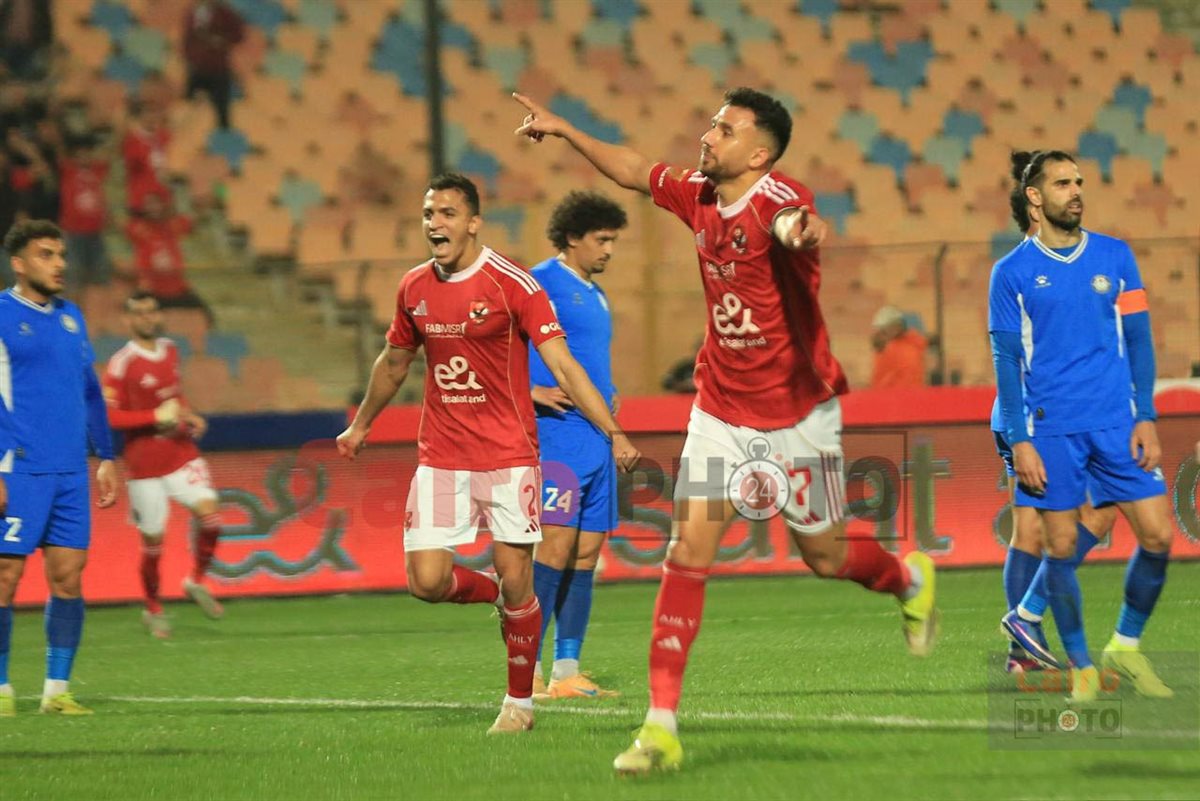 مباراة الأهلي وسموحة في الدوري الممتاز