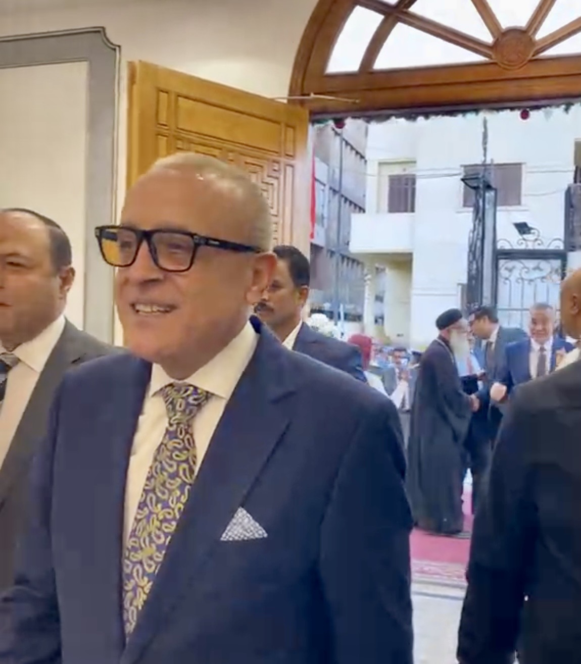 محافظ الأقصر مهنئًا بعيد القيامة المجيد&nbsp;
