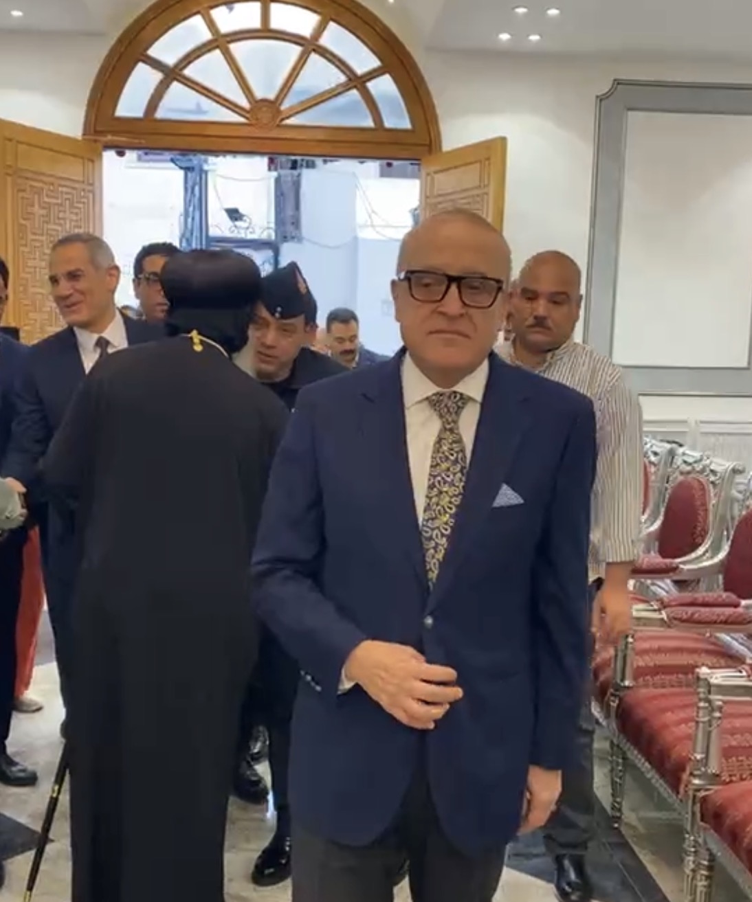 محافظ الأقصر مهنئًا بعيد القيامة المجيد&nbsp;