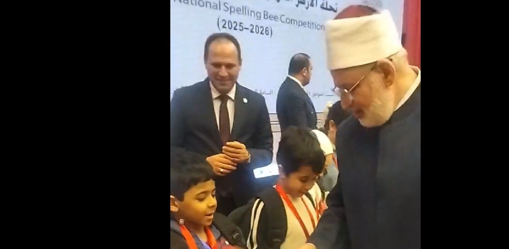 84 لاب توب وتابلت.. الأزهر يكرم الطلاب الفائزين في مسابقة نحلة الأزهر للتهجي على مستوى الجمهورية