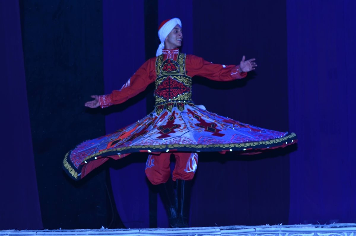 لقطات من حفلات عيد الربيع بـ مسرح البالون
