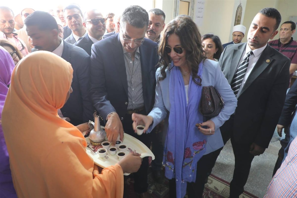 وزيرة الثقافة في شلاتين
